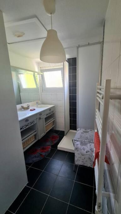 Appartement Centre Ville Terrasse Jardin Garage Chez Priscilla Aurillac Ngoại thất bức ảnh